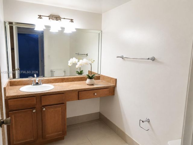 4970 NW 97th Place 309, Doral, FL 33178