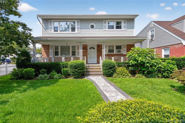 59 S Grand Street, Westbury, NY 11590