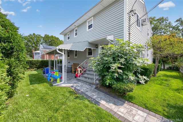 59 S Grand Street, Westbury, NY 11590