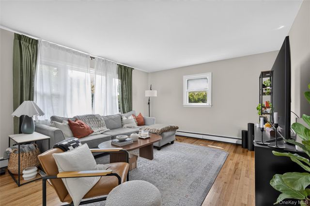 59 S Grand Street, Westbury, NY 11590