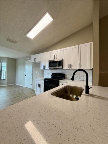 5335 HYDE PARK AVENUE, Orlando, FL 32808