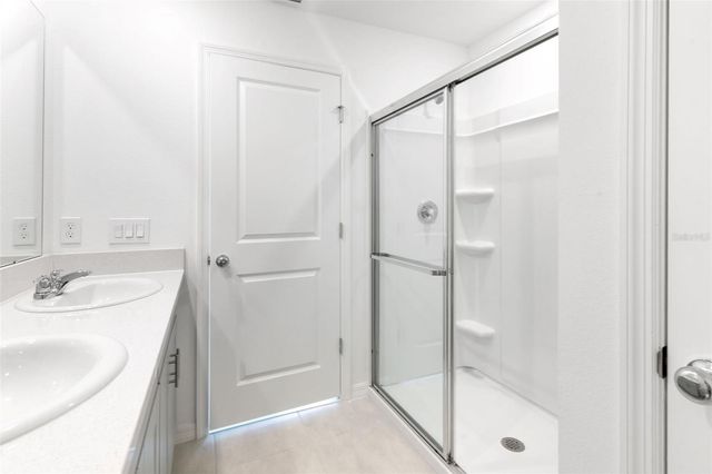 2987 SKYLINE LOOP, Kissimmee, FL 34758