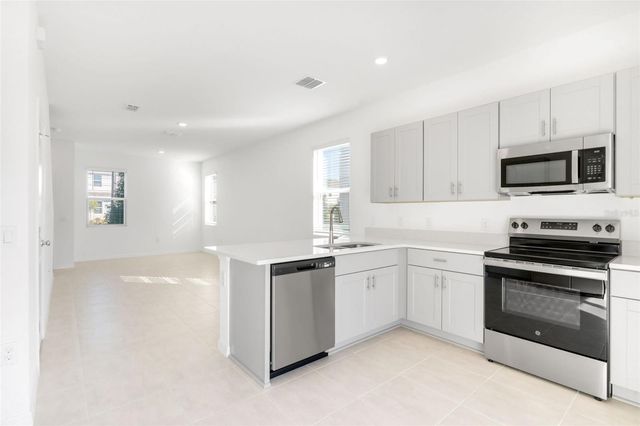 2987 SKYLINE LOOP, Kissimmee, FL 34758