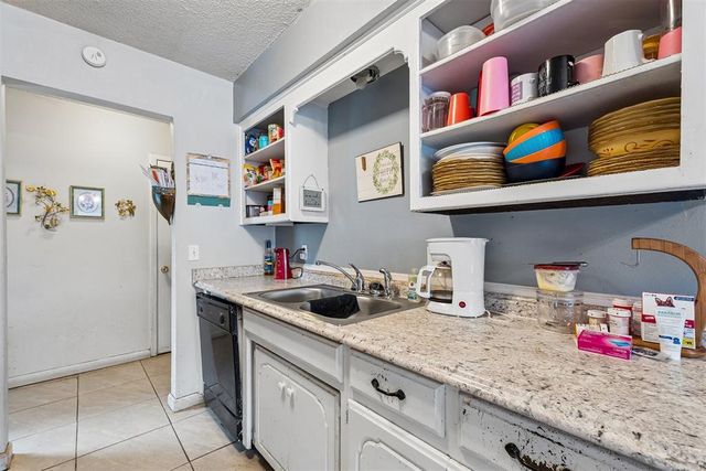 1036 Larkspur Road, Moore, OK 73160