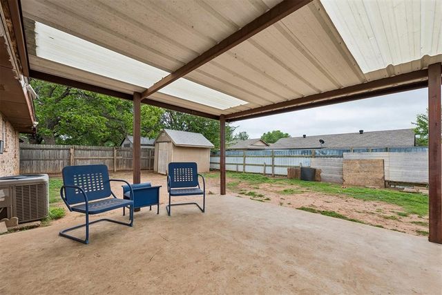 1036 Larkspur Road, Moore, OK 73160