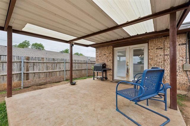 1036 Larkspur Road, Moore, OK 73160
