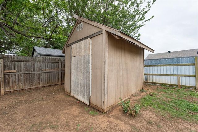 1036 Larkspur Road, Moore, OK 73160