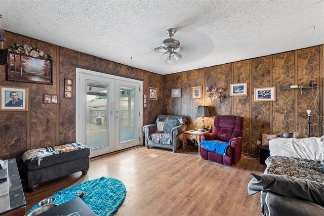 1036 Larkspur Road, Moore, OK 73160