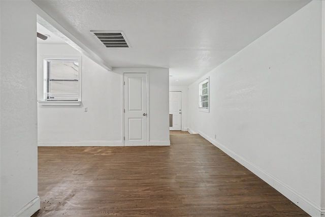 1122 NW Maple Ave, Lawton, OK 73507