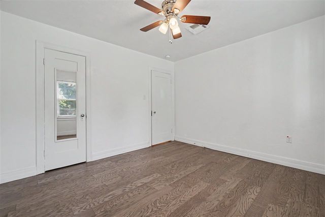1122 NW Maple Ave, Lawton, OK 73507