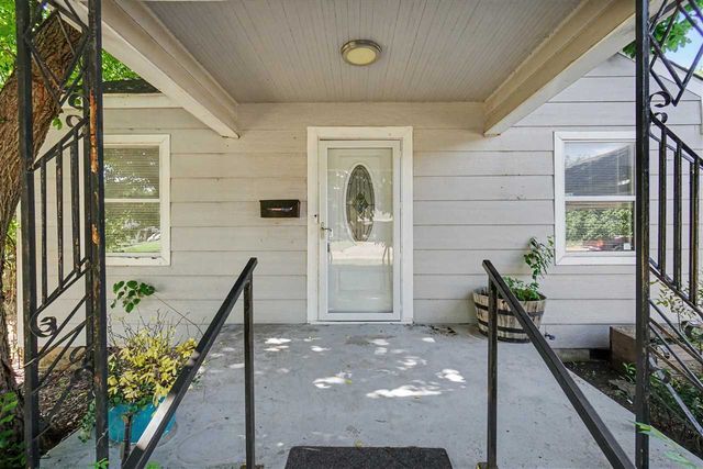 1122 NW Maple Ave, Lawton, OK 73507