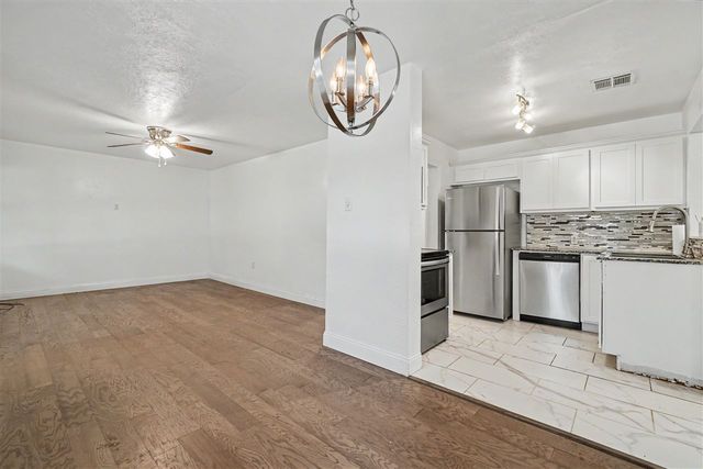 1122 NW Maple Ave, Lawton, OK 73507