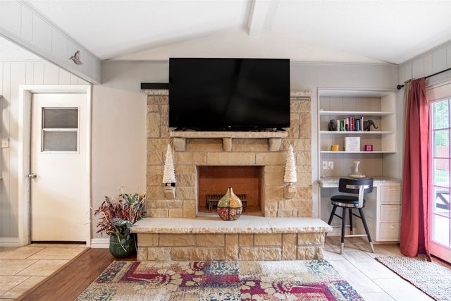 353 Brook Hollow Drive, Desoto, TX 75115