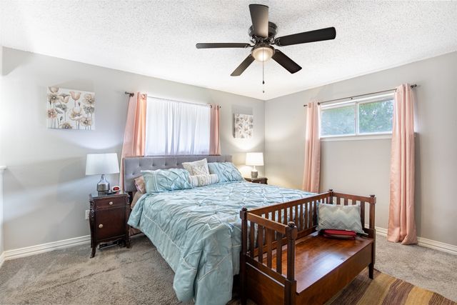 353 Brook Hollow Drive, Desoto, TX 75115