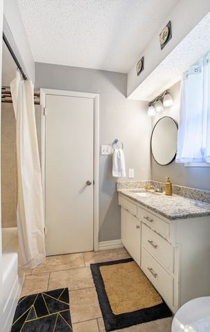 353 Brook Hollow Drive, Desoto, TX 75115