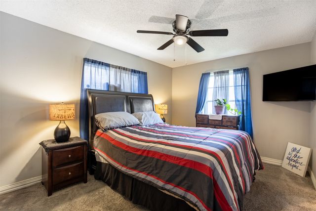 353 Brook Hollow Drive, Desoto, TX 75115