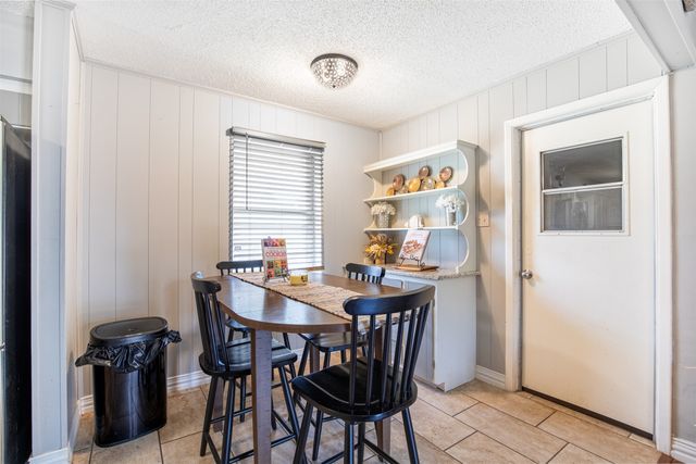 353 Brook Hollow Drive, Desoto, TX 75115