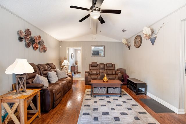 353 Brook Hollow Drive, Desoto, TX 75115