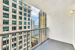 1200 Brickell Bay Dr 2510, Miami, FL 33131