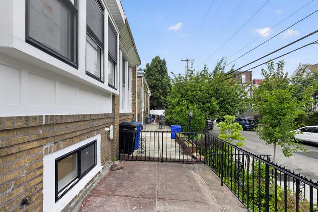 4942 SANSOM ST, Philadelphia, PA 19139