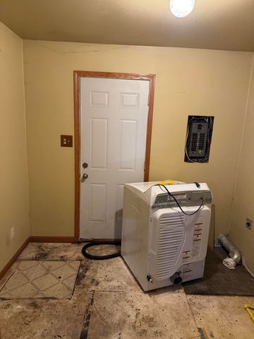 10683 N 253 E, Demotte, IN 46310