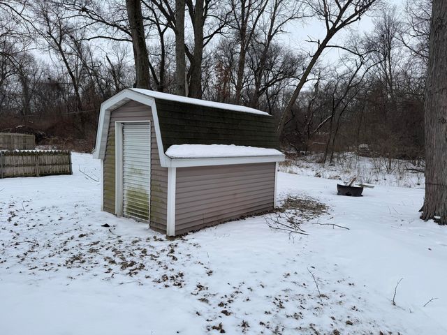 10683 N 253 E, Demotte, IN 46310