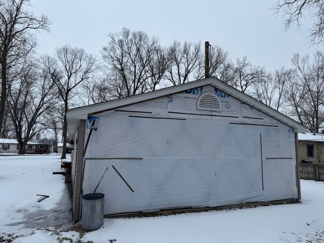 10683 N 253 E, Demotte, IN 46310