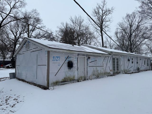 10683 N 253 E, Demotte, IN 46310