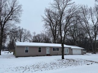 10683 N 253 E, Demotte, IN 46310