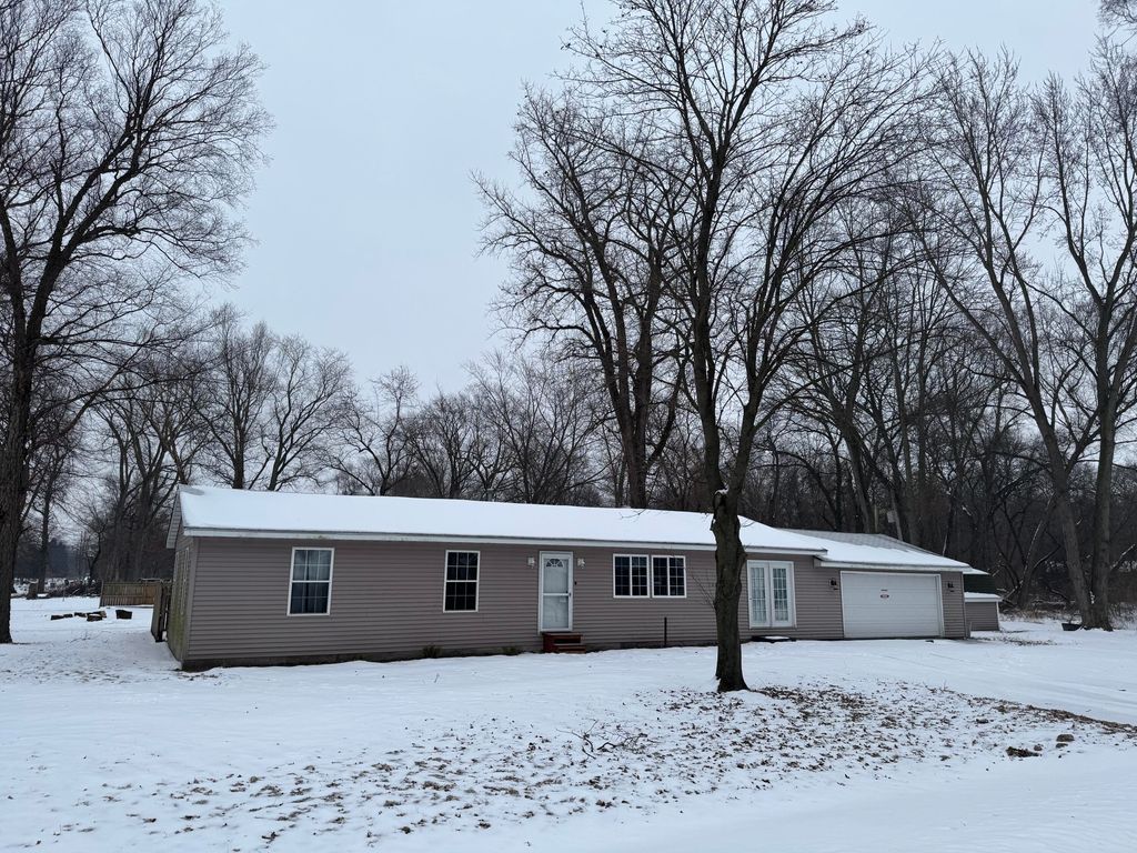 10683 N 253 E, Demotte, IN 46310