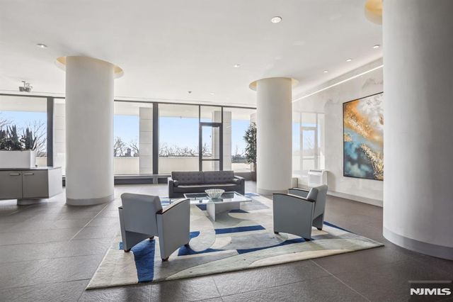 1530 Palisade Avenue 8M, Fort Lee, NJ 07024