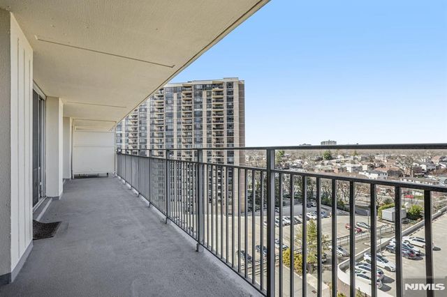 1530 Palisade Avenue 8M, Fort Lee, NJ 07024