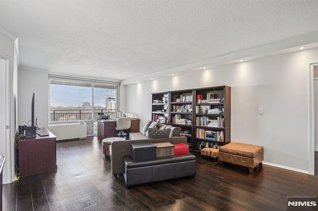 1530 Palisade Avenue 8M, Fort Lee, NJ 07024