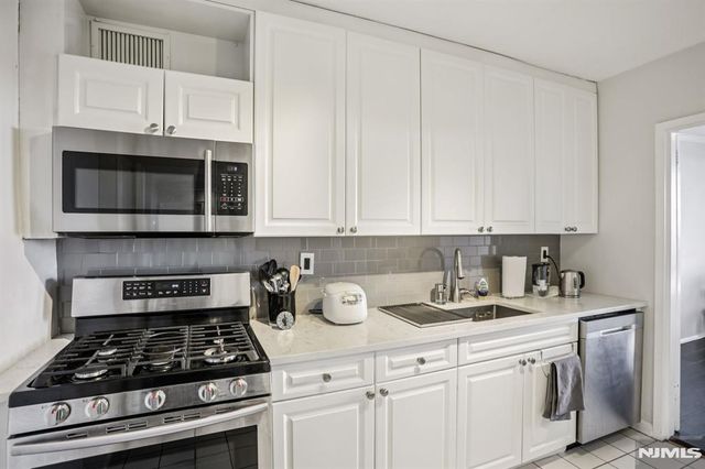 1530 Palisade Avenue 8M, Fort Lee, NJ 07024