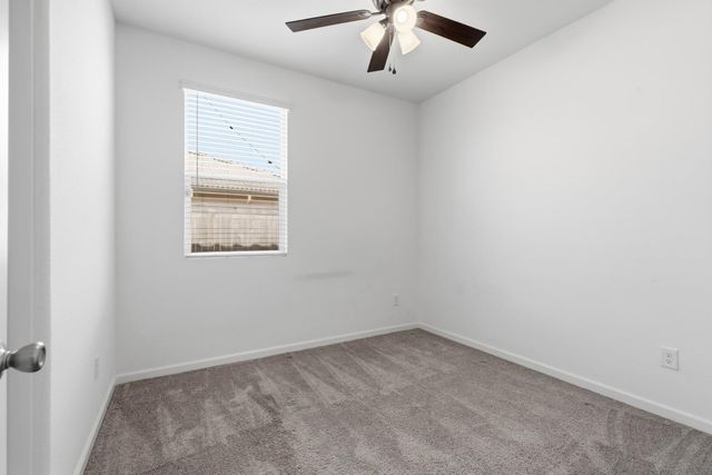 7708 Path Dr, Hughson, CA 95326