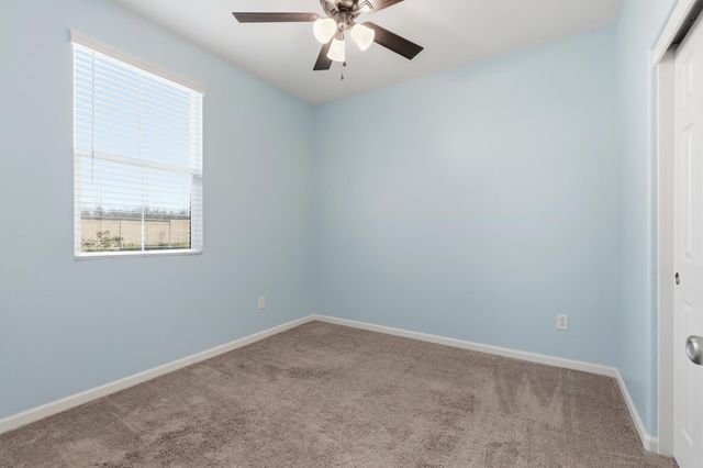 7708 Path Dr, Hughson, CA 95326