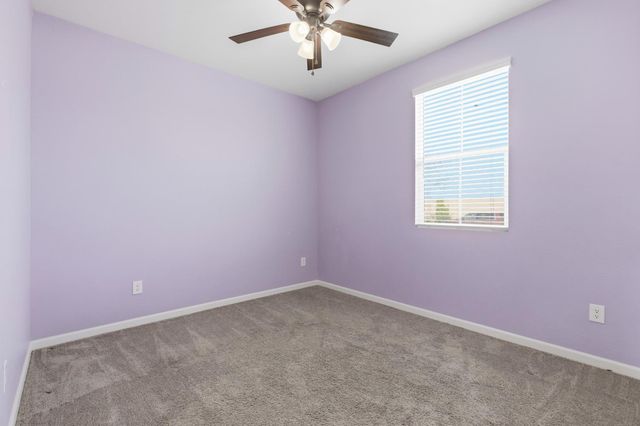 7708 Path Dr, Hughson, CA 95326