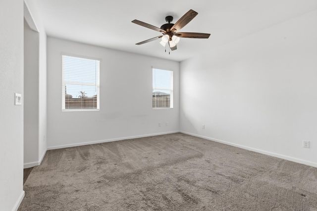 7708 Path Dr, Hughson, CA 95326