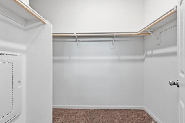 7708 Path Dr, Hughson, CA 95326