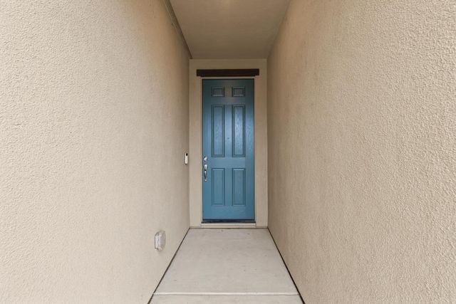 7708 Path Dr, Hughson, CA 95326