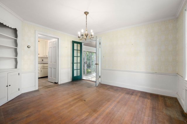 10 Wilde Rd, Wellesley, MA 02481
