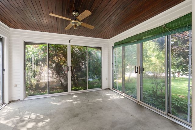 10 Wilde Rd, Wellesley, MA 02481