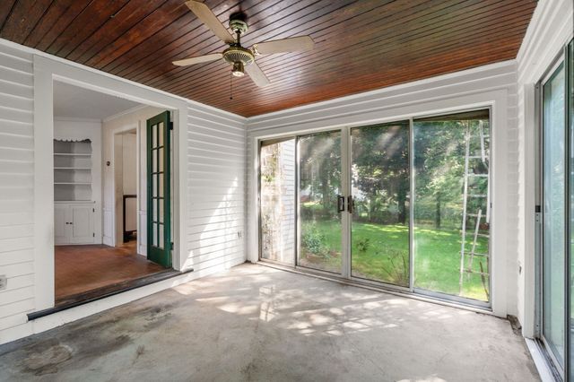 10 Wilde Rd, Wellesley, MA 02481