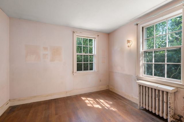 10 Wilde Rd, Wellesley, MA 02481