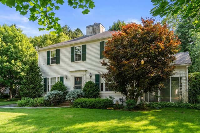 10 Wilde Rd, Wellesley, MA 02481