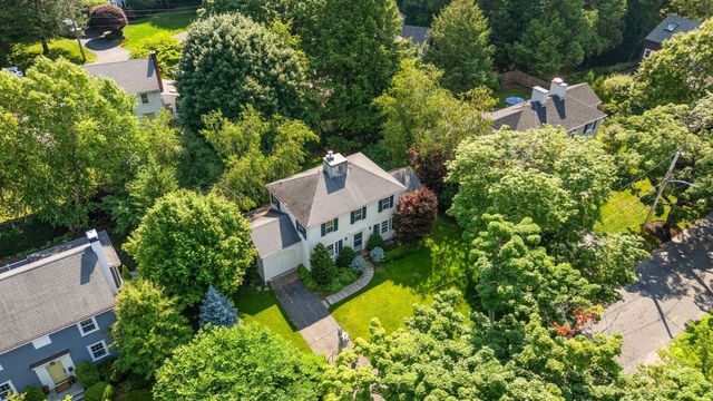 10 Wilde Rd, Wellesley, MA 02481
