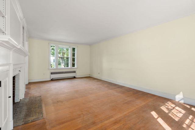 10 Wilde Rd, Wellesley, MA 02481