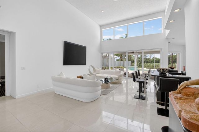 5768 Waterford, Boca Raton, FL 33496