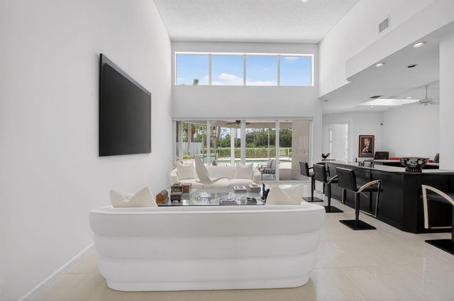 5768 Waterford, Boca Raton, FL 33496