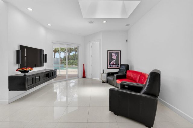 5768 Waterford, Boca Raton, FL 33496